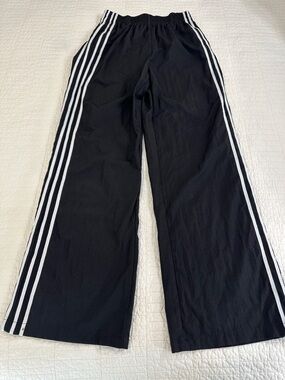 PacSun Small Black Track Pants with White Side Stripes Windbreaker EUC